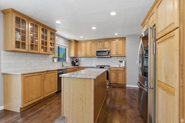46 N COUNTRY LN, Fruit Heights, UT 84037