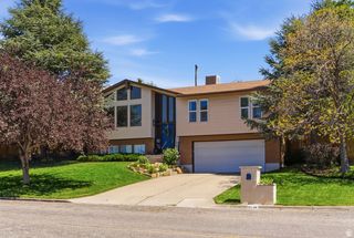 46 N COUNTRY LN, Fruit Heights, UT 84037