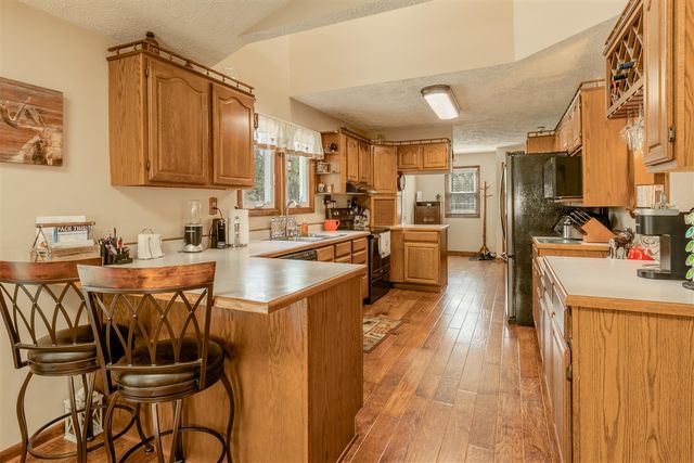 26641 60th Avenue, Mattawan, MI 49071