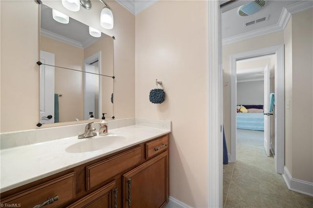 389 N Hiddenbrooke Drive, Advance, NC 27006