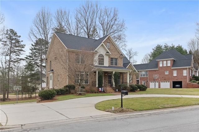 389 N Hiddenbrooke Drive, Advance, NC 27006