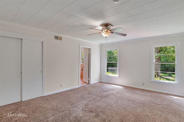 5743 Yarbrough, Shreveport, LA 71119