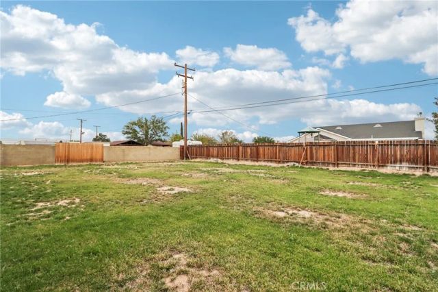 10121 Margery Avenue, California City, CA 93505