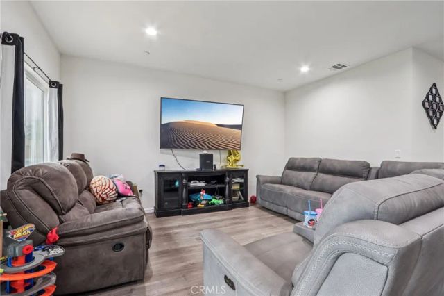 10121 Margery Avenue, California City, CA 93505