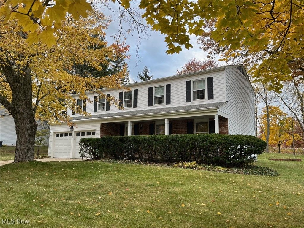 2017 Kingsdale Drive, Stow, OH 44224