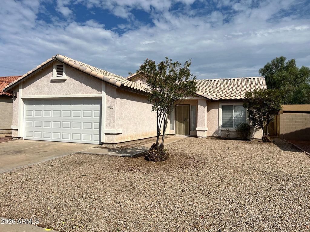11231 W GOLDEN Lane, Peoria, AZ 85345 — photo 2