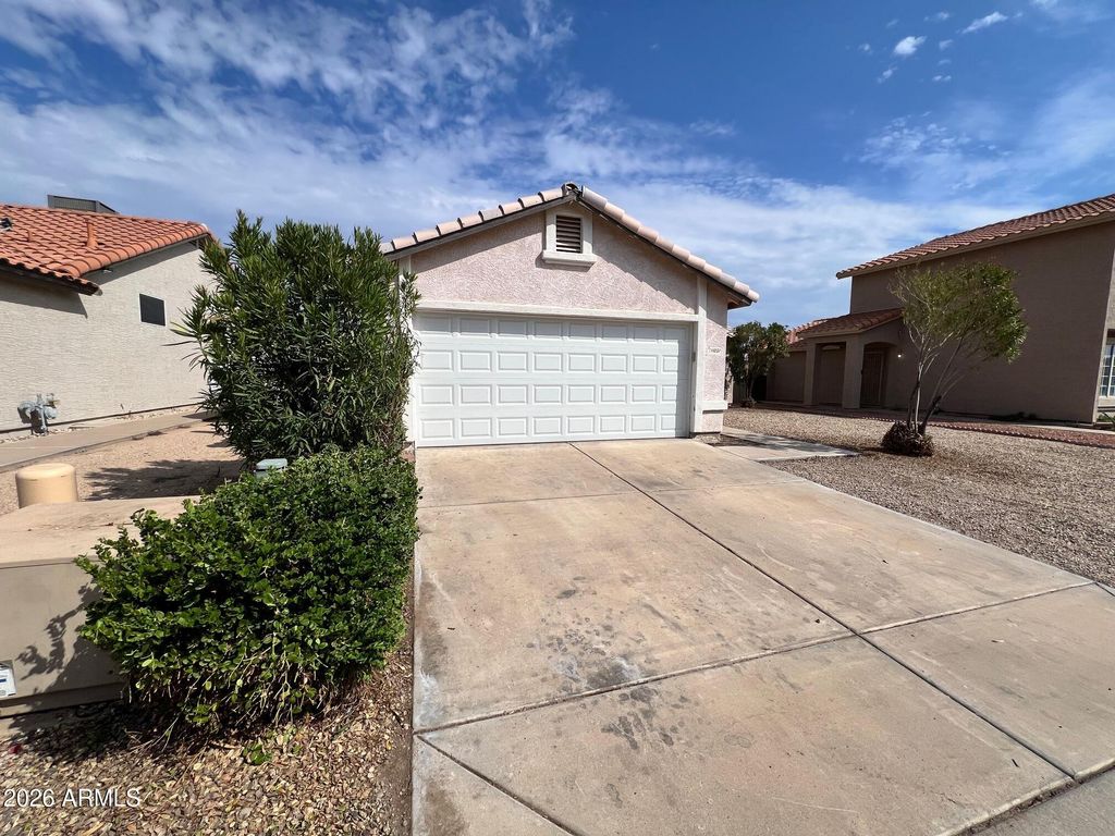 11231 W GOLDEN Lane, Peoria, AZ 85345 — photo 4