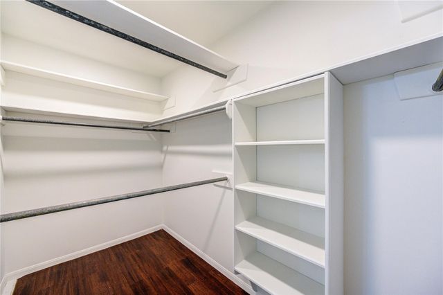 5930 Miller Valley Drive, Houston, TX 77066