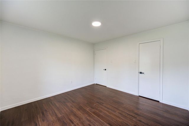 5930 Miller Valley Drive, Houston, TX 77066