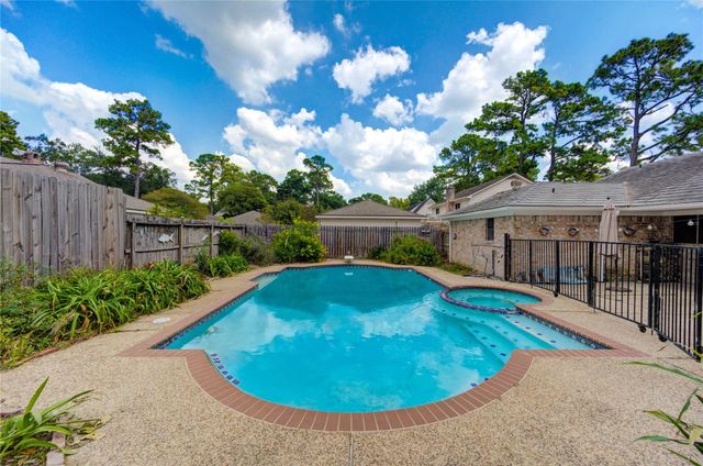 5930 Miller Valley Drive, Houston, TX 77066