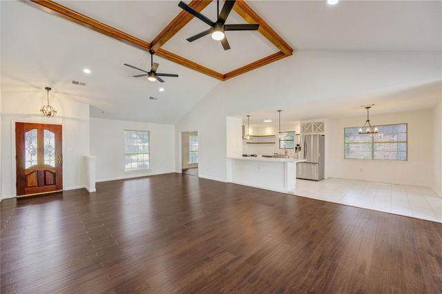 5930 Miller Valley Drive, Houston, TX 77066