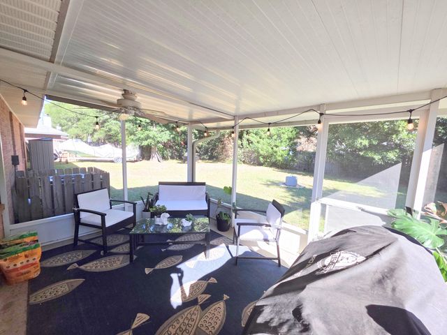 5234 Hawks Nest Drive, Milton, FL 32570