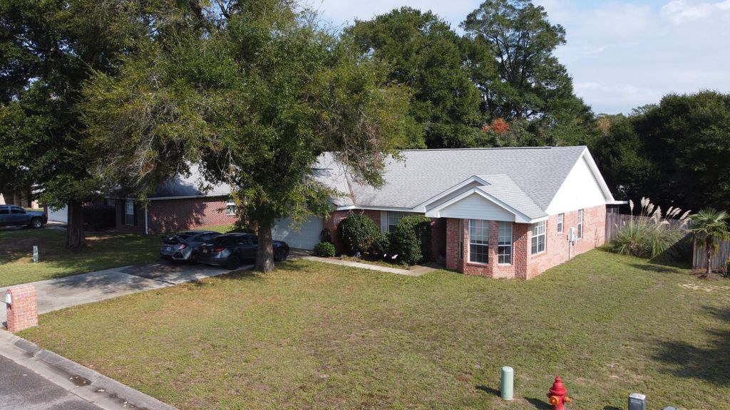 5234 Hawks Nest Drive, Milton, FL 32570