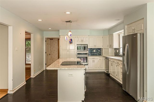 1423 Wills Hollow Road, Wildwood, MO 63038