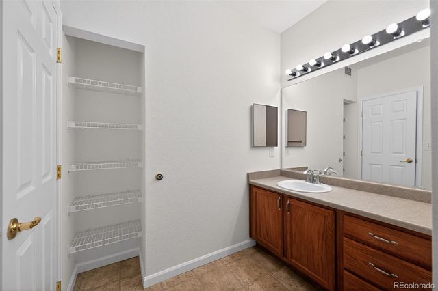 5733 N Gibralter Way 3-306, Aurora, CO 80019