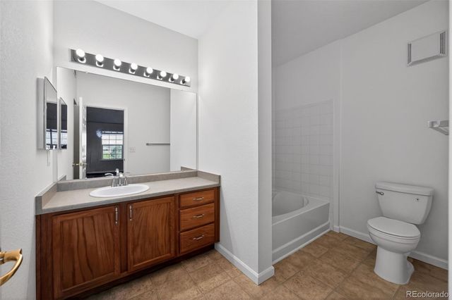 5733 N Gibralter Way 3-306, Aurora, CO 80019