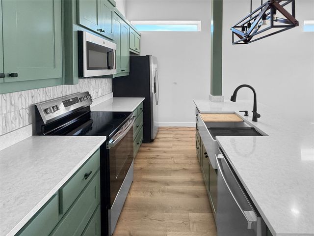 6025 Piper Anne Street, Azle, TX 76020