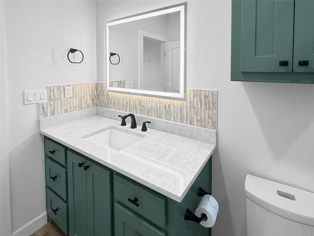 6025 Piper Anne Street, Azle, TX 76020