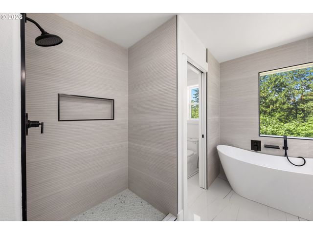 12035 Se EISERT Cir, Happy Valley, OR 97086