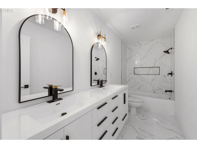 12035 Se EISERT Cir, Happy Valley, OR 97086