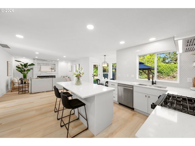 12035 Se EISERT Cir, Happy Valley, OR 97086