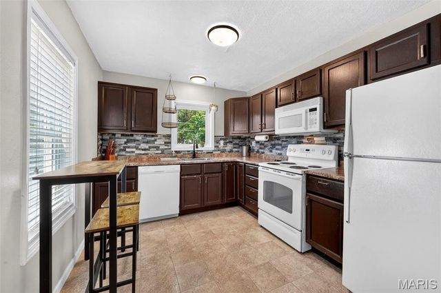 3591 Saint Christopher Lane, St Ann, MO 63074