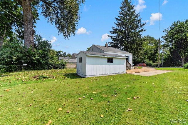 3591 Saint Christopher Lane, St Ann, MO 63074
