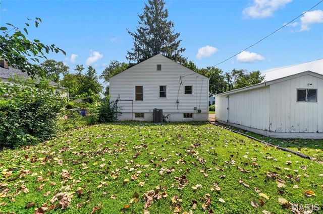 3591 Saint Christopher Lane, St Ann, MO 63074