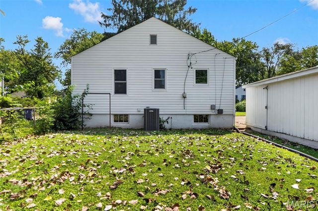 3591 Saint Christopher Lane, St Ann, MO 63074