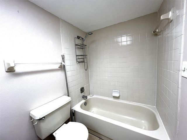 6633 68TH STREET N, Pinellas Park, FL 33781