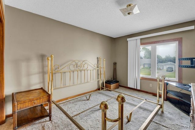 93 Harding Road, Amherst, NY 14221