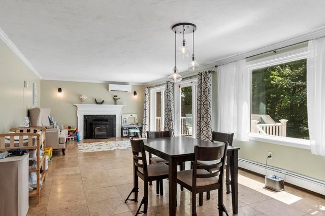 22 Ponnakin Hill Rd, Charlton, MA 01507