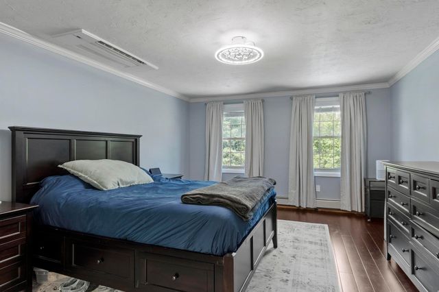 22 Ponnakin Hill Rd, Charlton, MA 01507