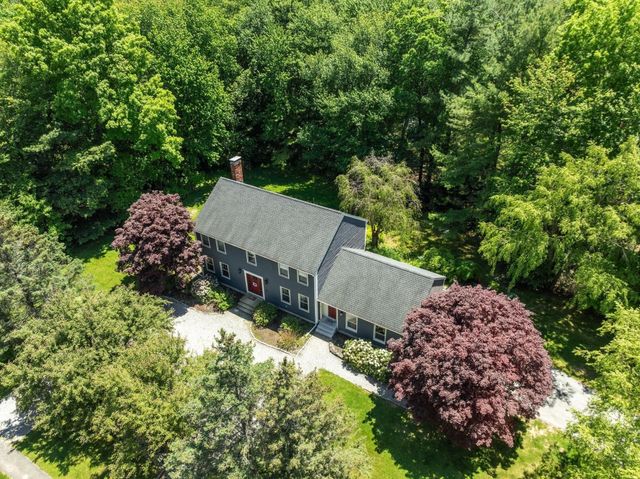 22 Ponnakin Hill Rd, Charlton, MA 01507