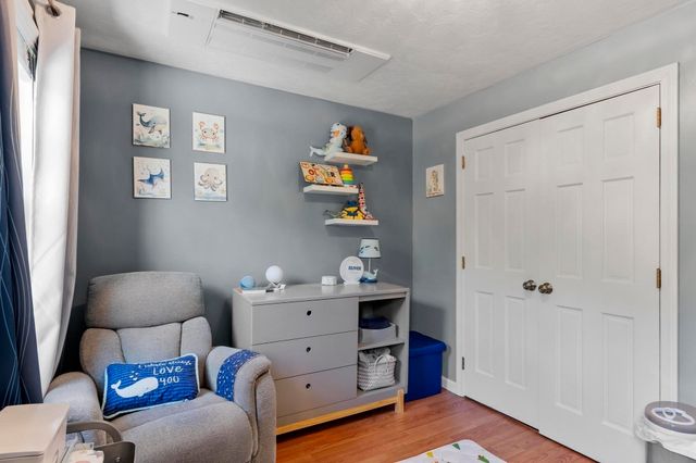 22 Ponnakin Hill Rd, Charlton, MA 01507