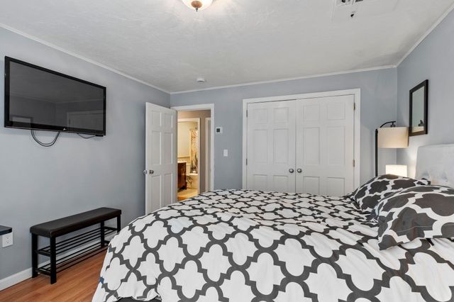 22 Ponnakin Hill Rd, Charlton, MA 01507
