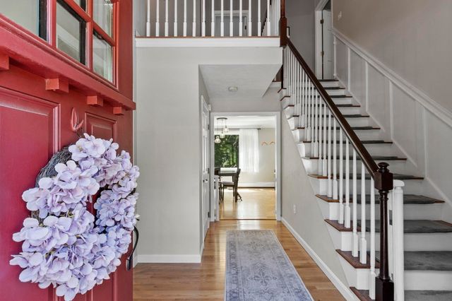 22 Ponnakin Hill Rd, Charlton, MA 01507