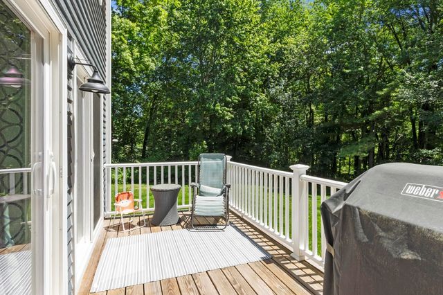 22 Ponnakin Hill Rd, Charlton, MA 01507