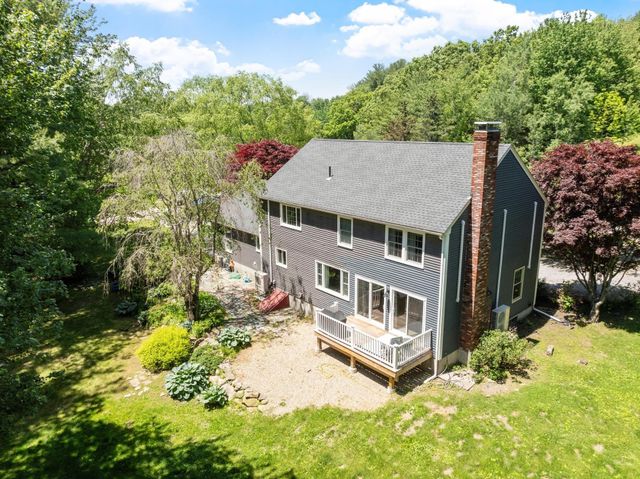 22 Ponnakin Hill Rd, Charlton, MA 01507