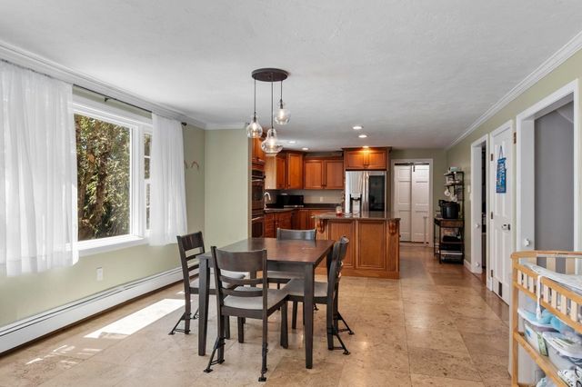 22 Ponnakin Hill Rd, Charlton, MA 01507