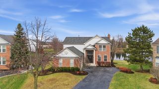 6 Camberwell Court, Algonquin, IL 60102