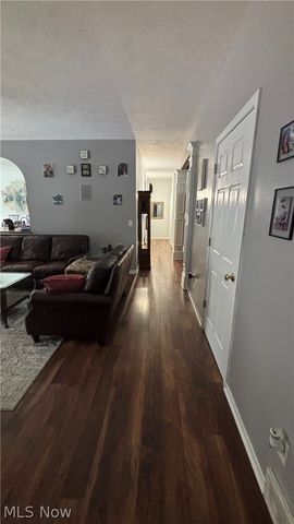 20456 Scotch Pine Way, Strongsville, OH 44149