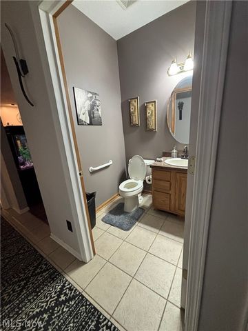 20456 Scotch Pine Way, Strongsville, OH 44149