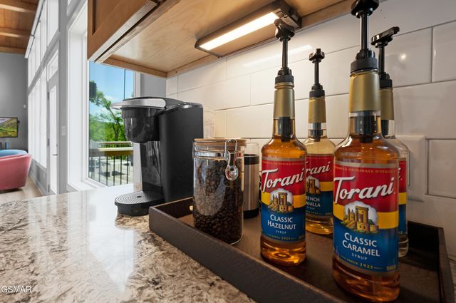 732 Beanstalk Road, Gatlinburg, TN 37738