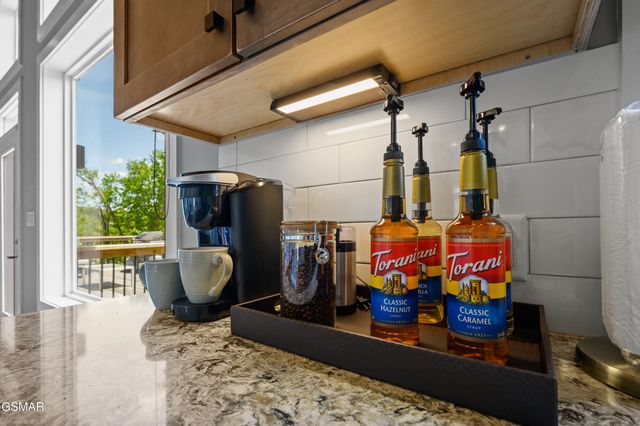 732 Beanstalk Road, Gatlinburg, TN 37738