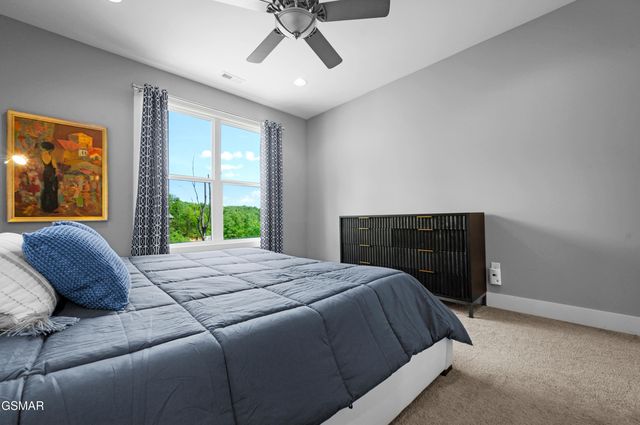 732 Beanstalk Road, Gatlinburg, TN 37738