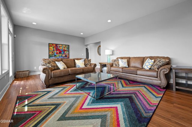 732 Beanstalk Road, Gatlinburg, TN 37738