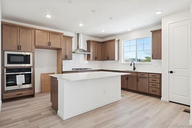 9148 Hayden Peak Street, Englewood, CO 80112