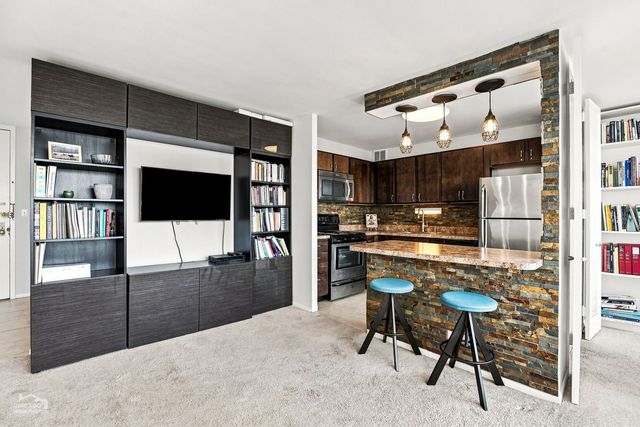 1700 E 56th Street 2209, Chicago, IL 60637