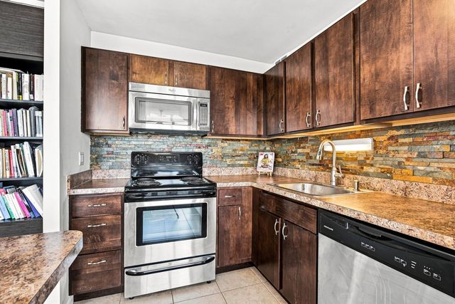1700 E 56th Street 2209, Chicago, IL 60637
